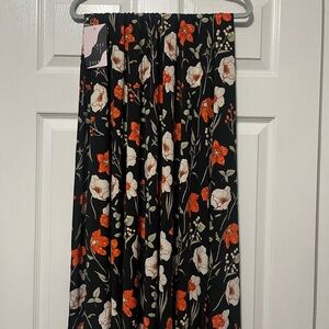 Chic Black Floral A-Line Skirt